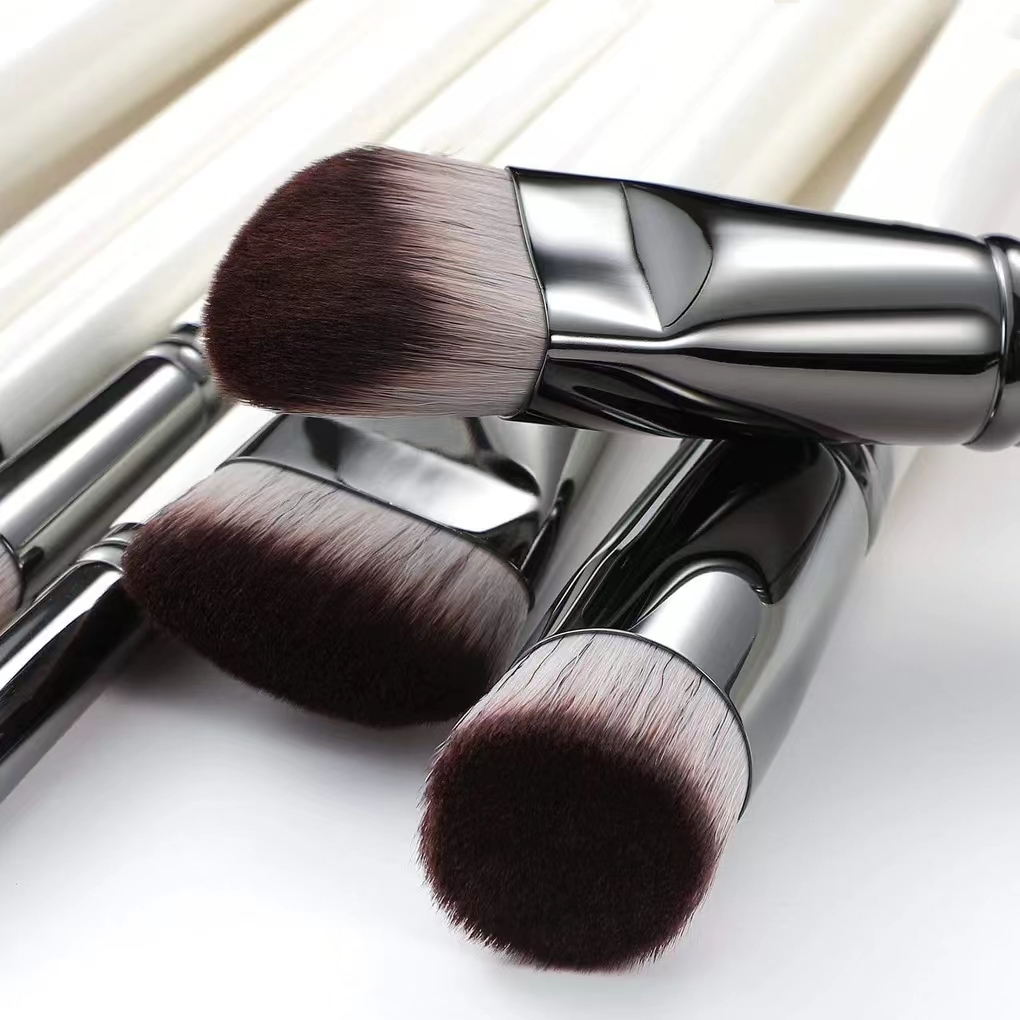 8pc Classic White brush set with bag