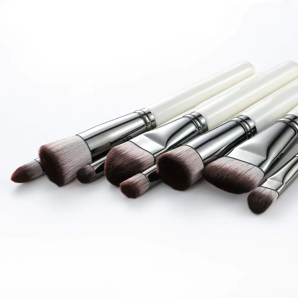 8pc Classic White brush set with bag