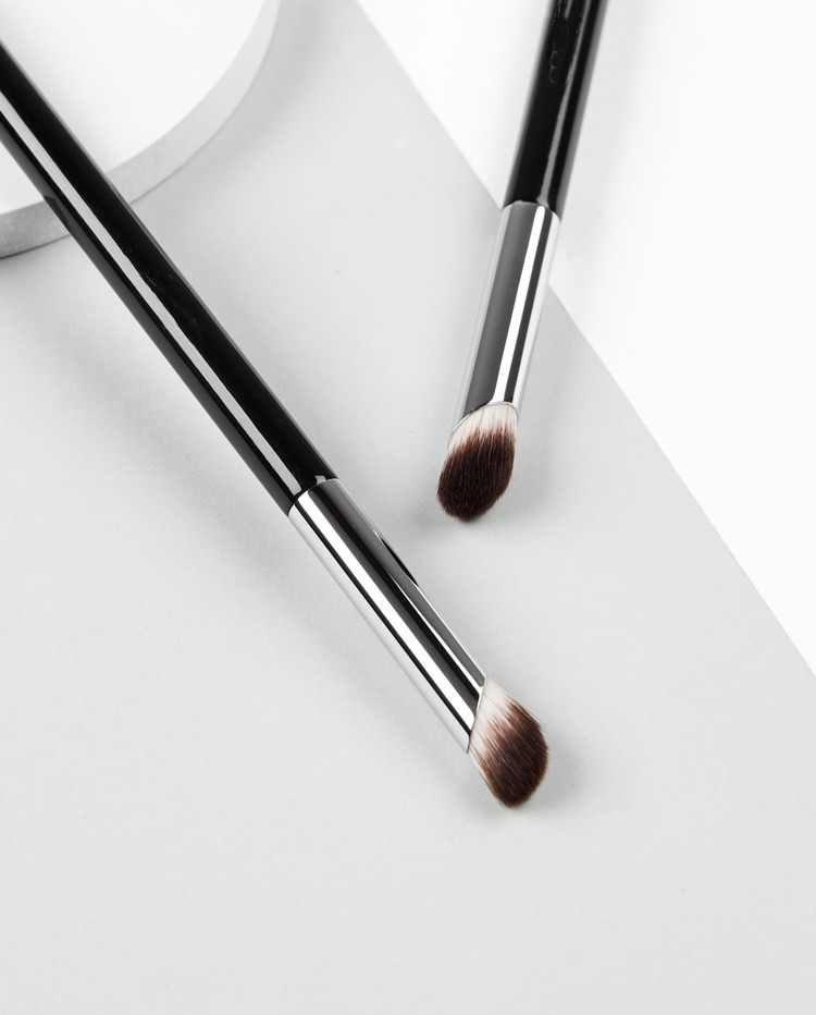 Foundation Brush